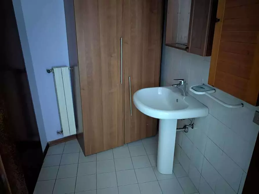 Immagine 12 di Appartamento in vendita  in V.le borri 70 a Varese