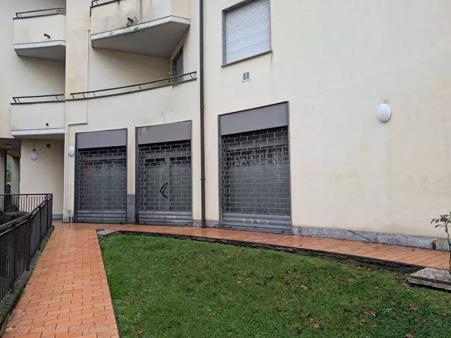 Immagine 19 di Appartamento in vendita  in V.le borri 70 a Varese