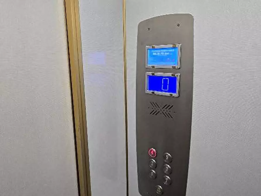 Immagine 4 di Appartamento in vendita  in via maspero 10 a Varese