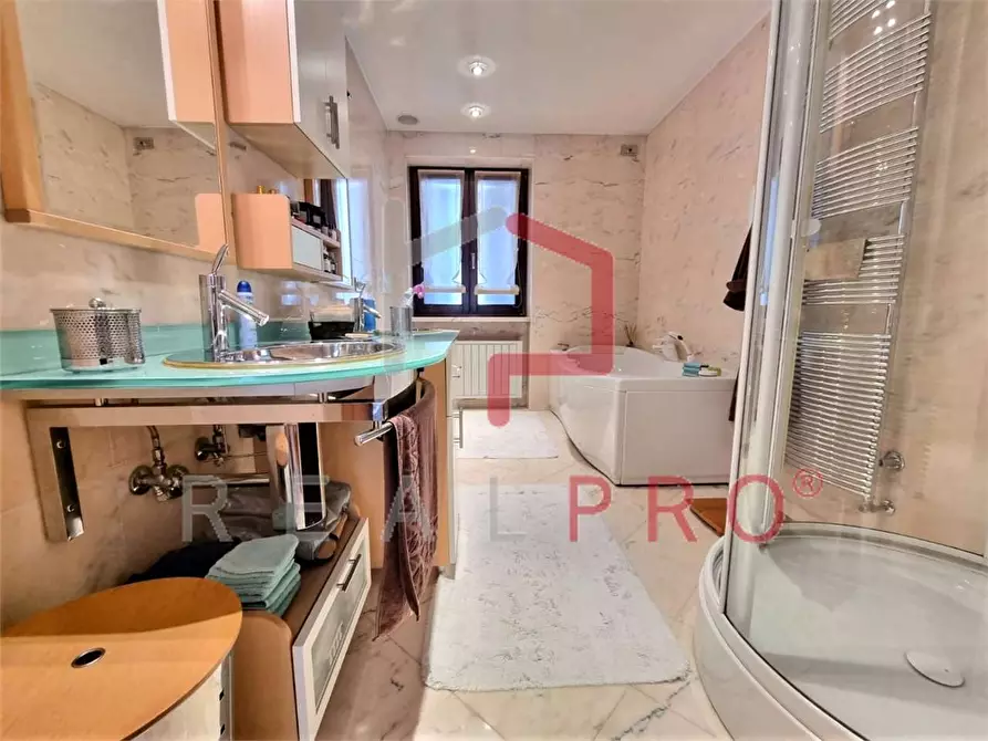 Immagine 15 di Porzione di casa in vendita  in Via Rencio  a Bolzano