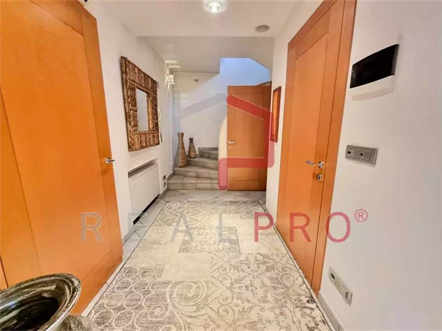 Immagine 17 di Porzione di casa in vendita  in Via Rencio  a Bolzano