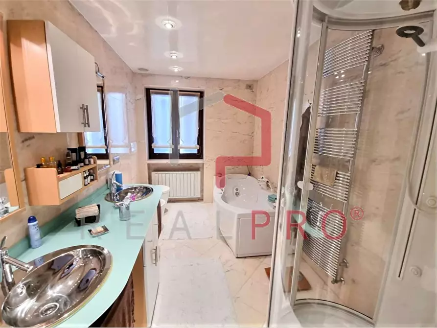 Immagine 14 di Porzione di casa in vendita  in Via Rencio  a Bolzano