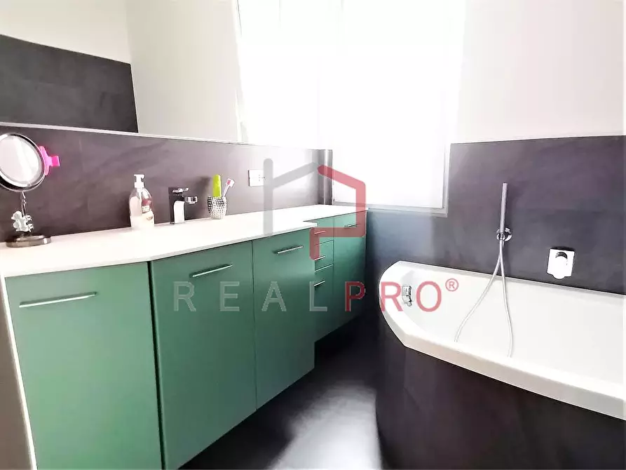 Immagine 15 di Quadrilocale in vendita  in Via Sassari  a Bolzano