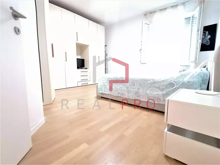 Immagine 4 di Quadrilocale in vendita  in Via Sassari  a Bolzano