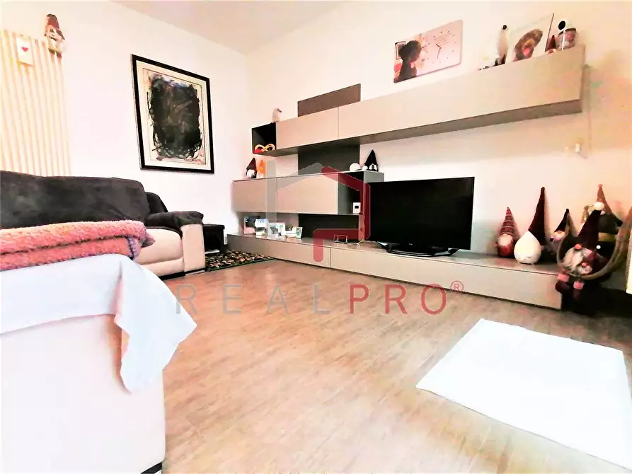 Immagine 3 di Quadrilocale in vendita  in Via Sassari  a Bolzano