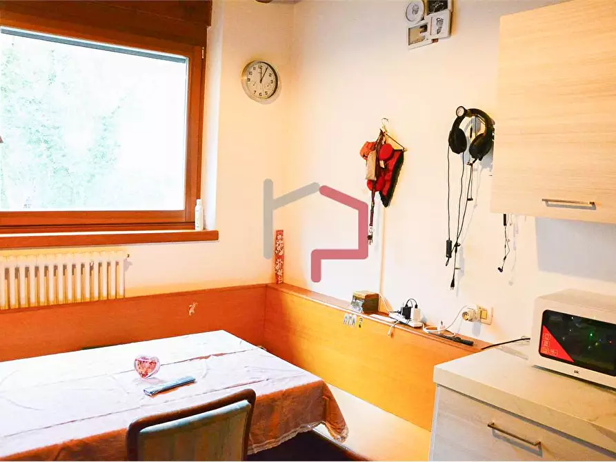 Immagine 2 di Bilocale in vendita  in Via Castel Flavon 109 a Bolzano