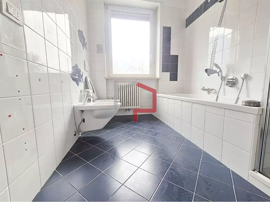 Immagine 10 di Quadrilocale in vendita  in Piazza Vittoria 15 a Bolzano