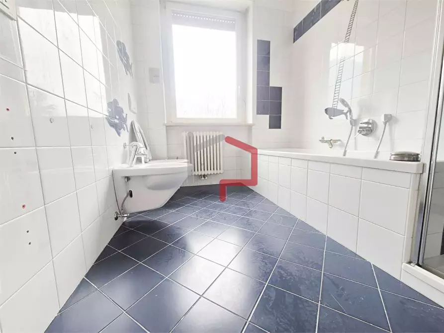 Immagine 11 di Quadrilocale in vendita  in Piazza Vittoria 15 a Bolzano