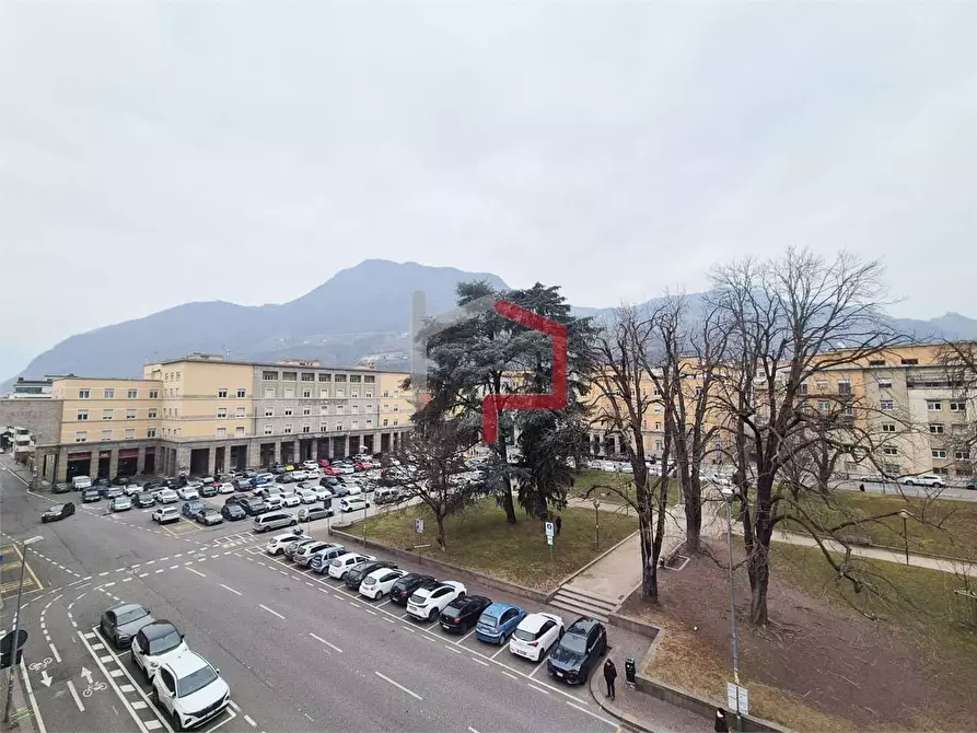 Immagine 12 di Quadrilocale in vendita  in Piazza Vittoria 15 a Bolzano