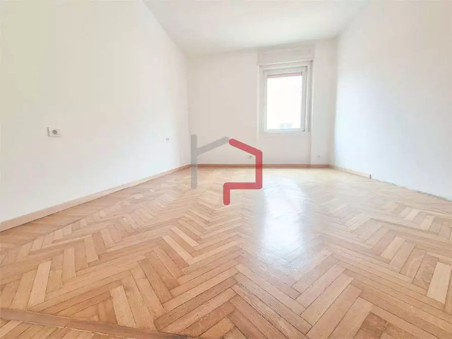 Immagine 1 di Quadrilocale in vendita  in Piazza Vittoria 15 a Bolzano