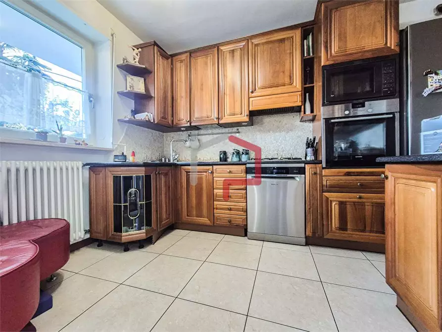 Immagine 6 di Quadrilocale in vendita  in via Resia  a Bolzano