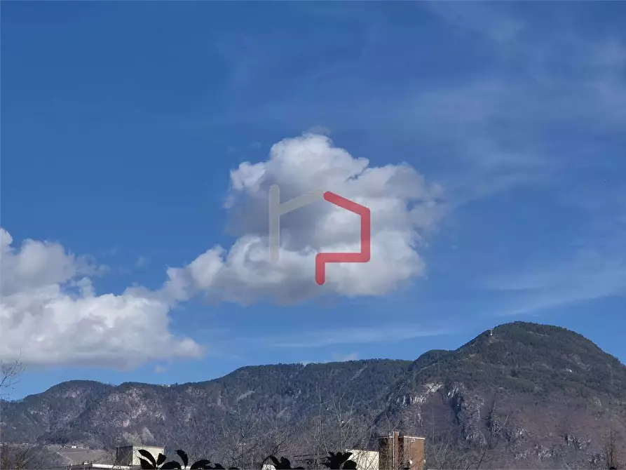 Immagine 19 di Quadrilocale in vendita  in via Resia  a Bolzano