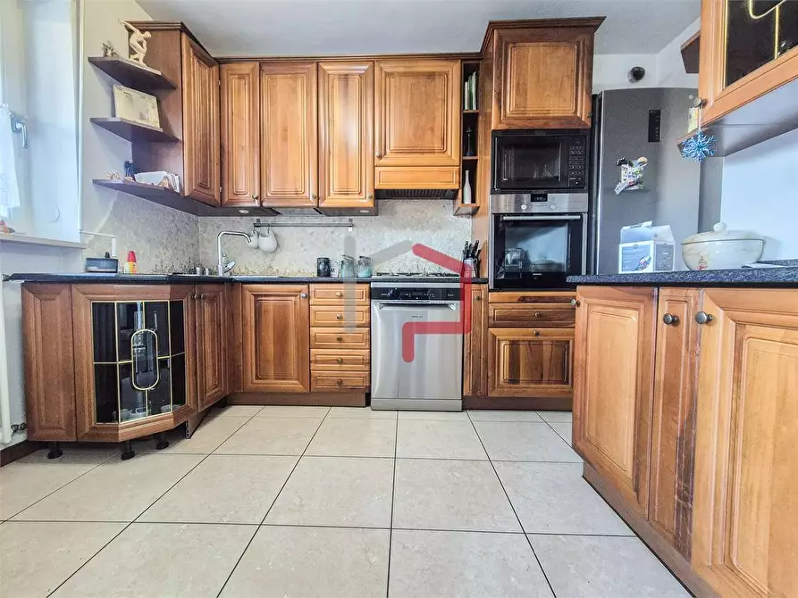 Immagine 5 di Quadrilocale in vendita  in via Resia  a Bolzano