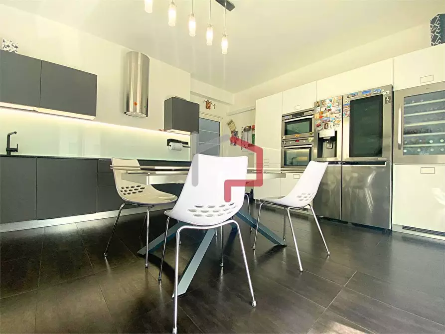 Immagine 1 di Quadrilocale in vendita  in via Bari a Bolzano