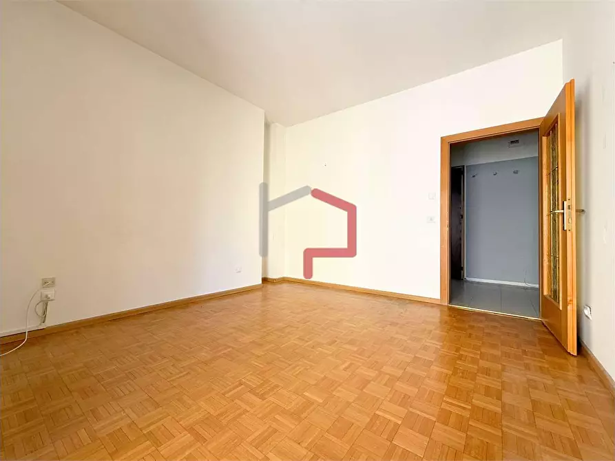 Immagine 13 di Quadrilocale in vendita  in Via Gaismair a Bolzano