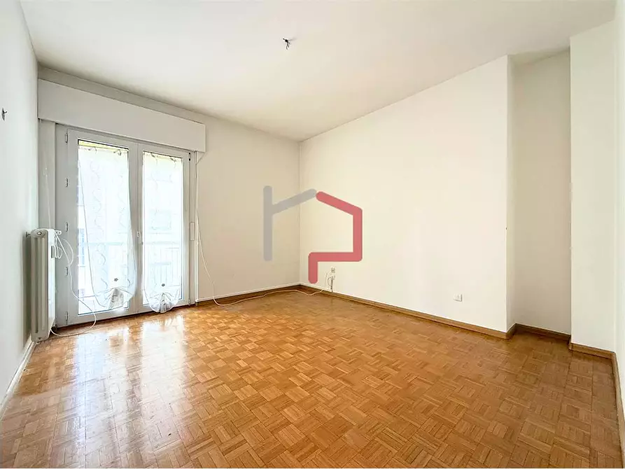 Immagine 18 di Quadrilocale in vendita  in Via Gaismair a Bolzano