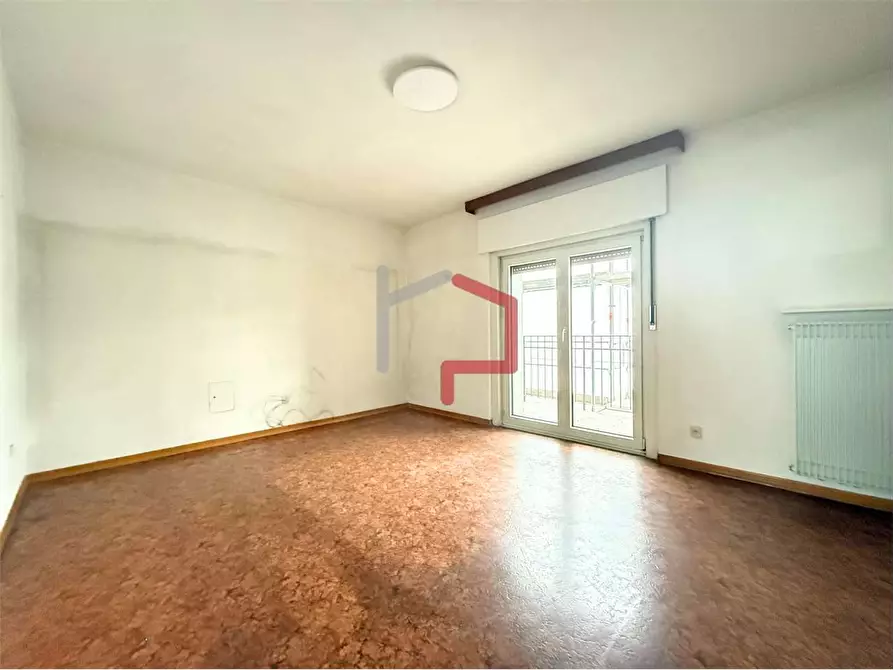 Immagine 3 di Quadrilocale in vendita  in Via Mendola  a Bolzano