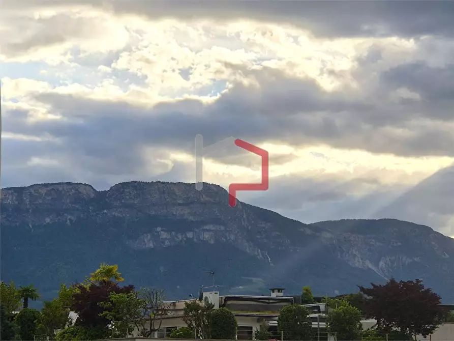 Immagine 16 di Quadrilocale in vendita  in Via Mendola  a Bolzano