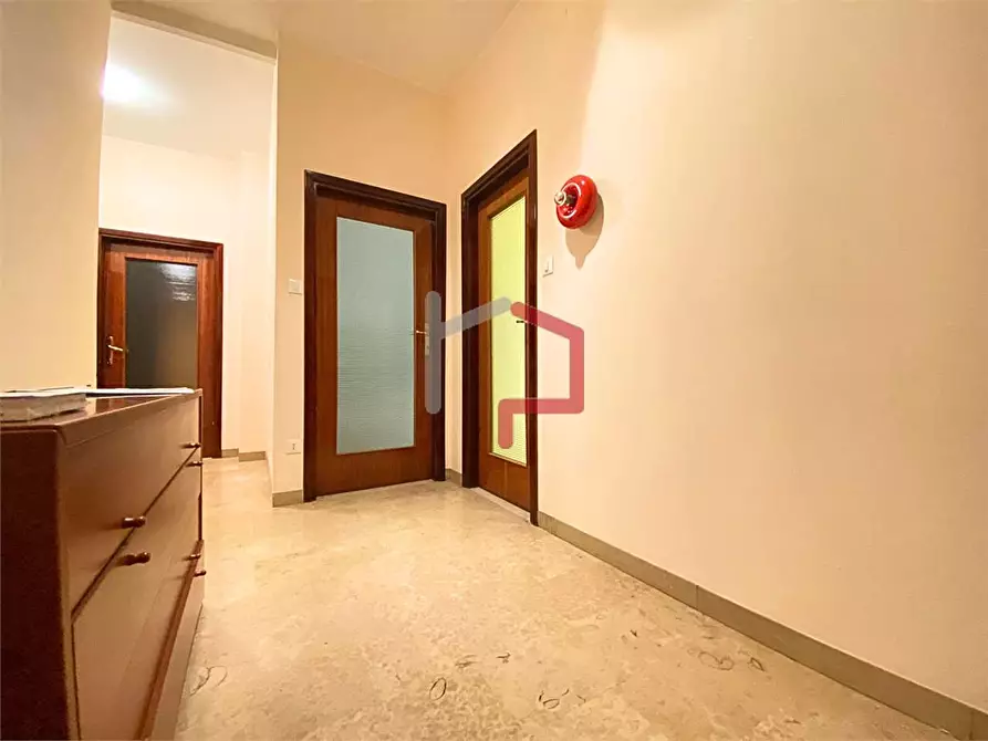 Immagine 10 di Trilocale in vendita  in Via Fucine  a Bolzano