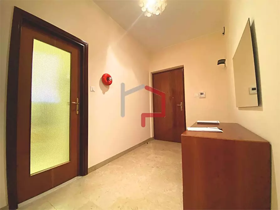 Immagine 11 di Trilocale in vendita  in Via Fucine  a Bolzano