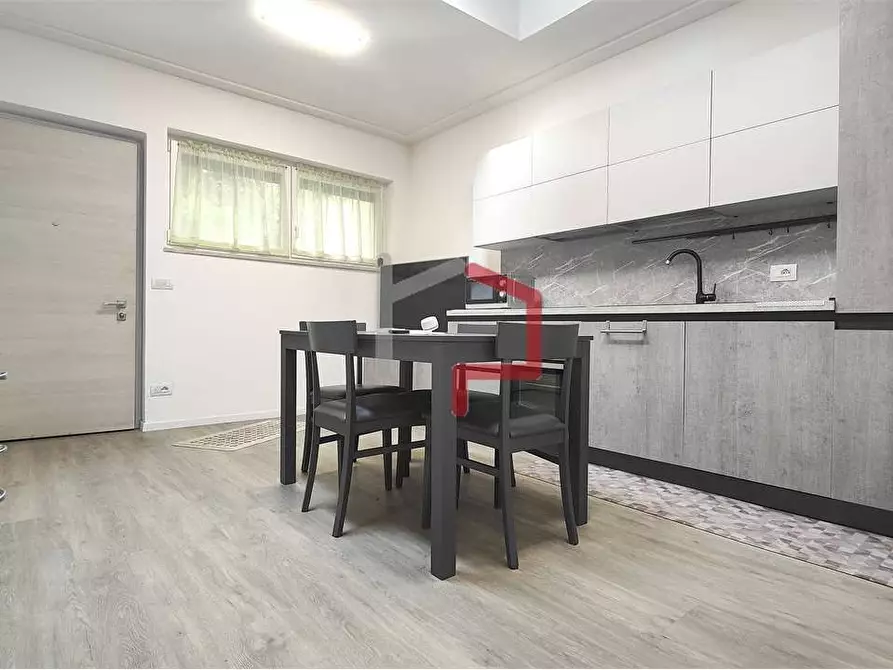 Immagine 5 di Bilocale in vendita  in Via Resia 84 a Bolzano