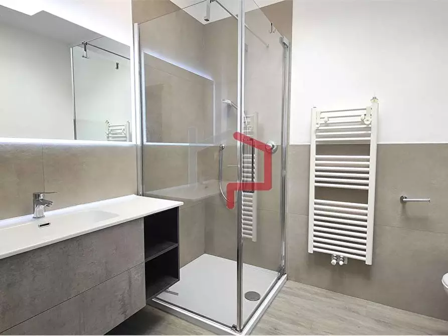 Immagine 9 di Bilocale in vendita  in Via Resia 84 a Bolzano