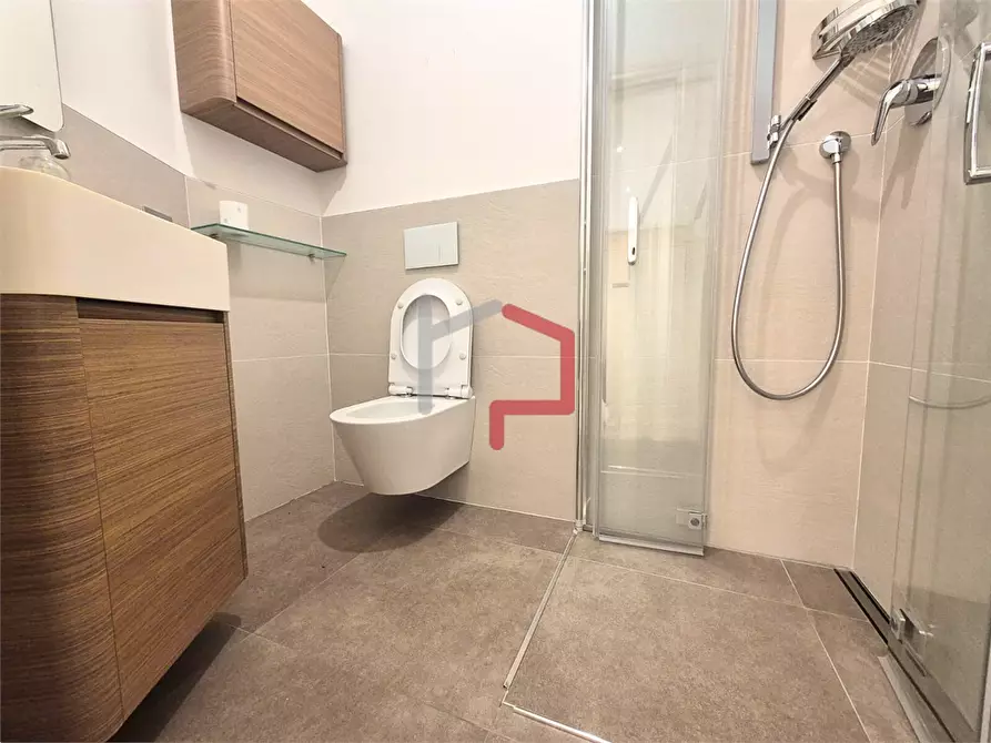 Immagine 20 di Quadrilocale in vendita  in Via Puccini 50 a Bolzano