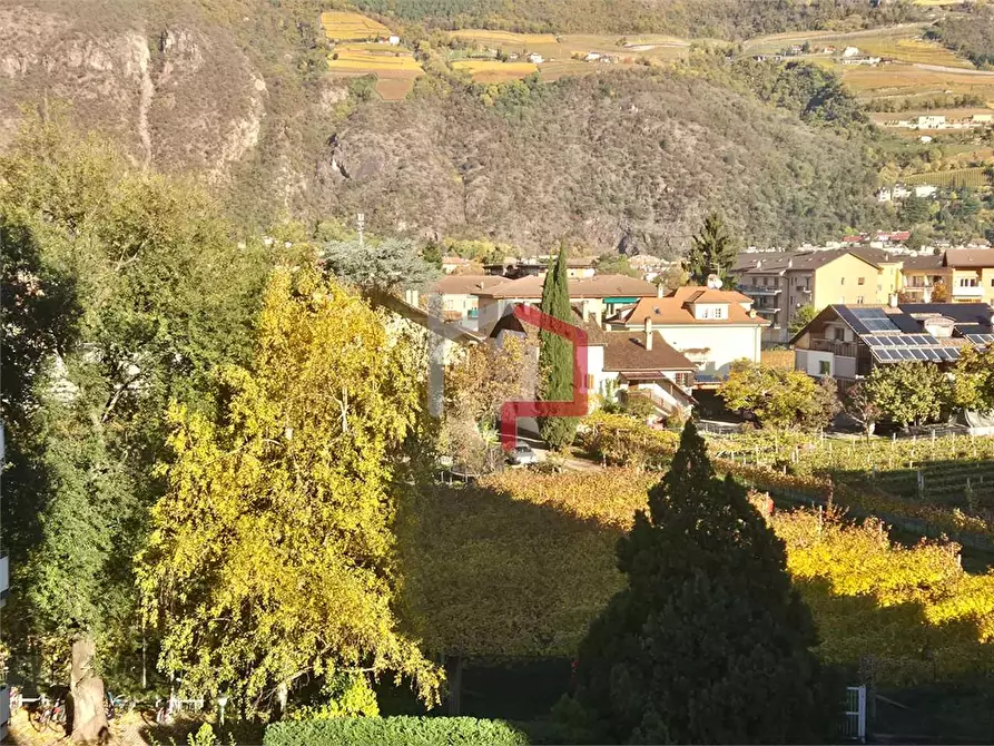 Immagine 12 di Quadrilocale in vendita  in via Capri 44 a Bolzano