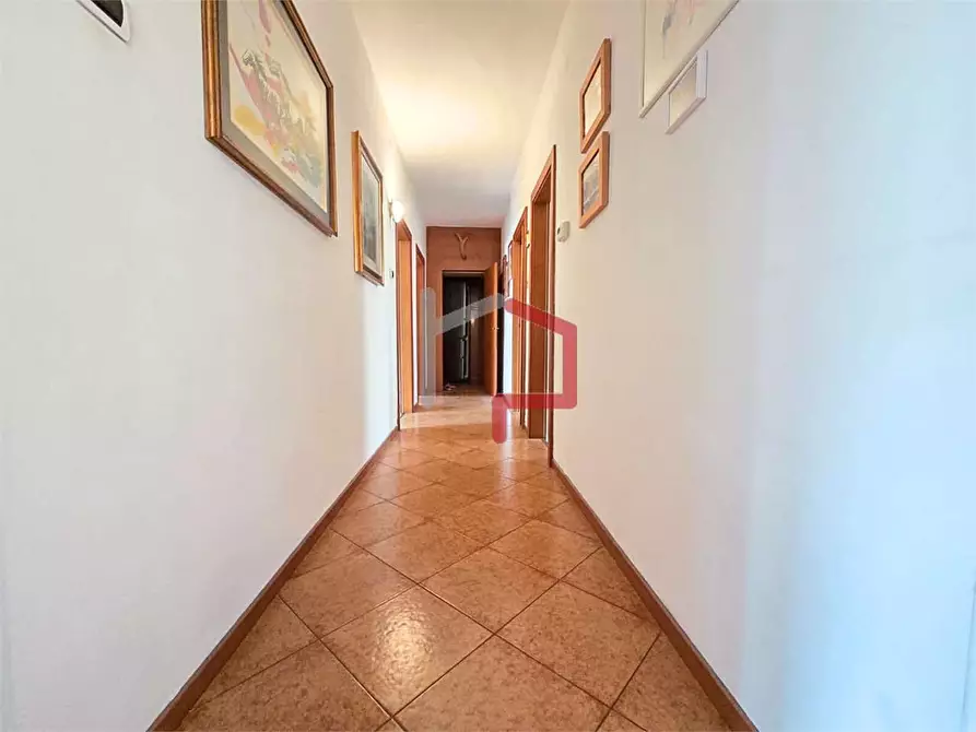 Immagine 10 di Quadrilocale in vendita  in Viale Venezia  a Bolzano