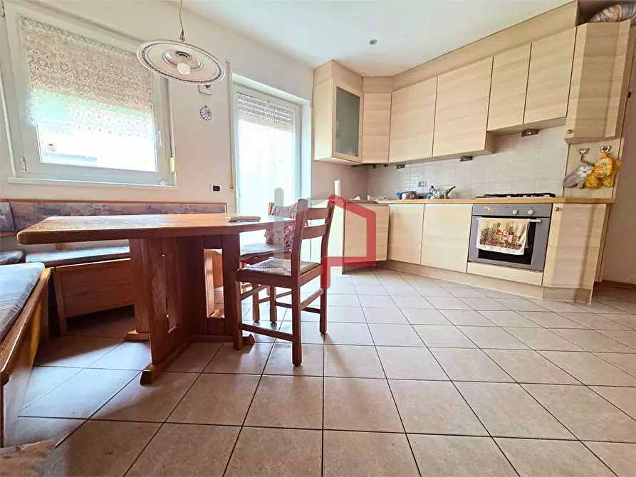 Immagine 5 di Quadrilocale in vendita  in Viale Venezia  a Bolzano