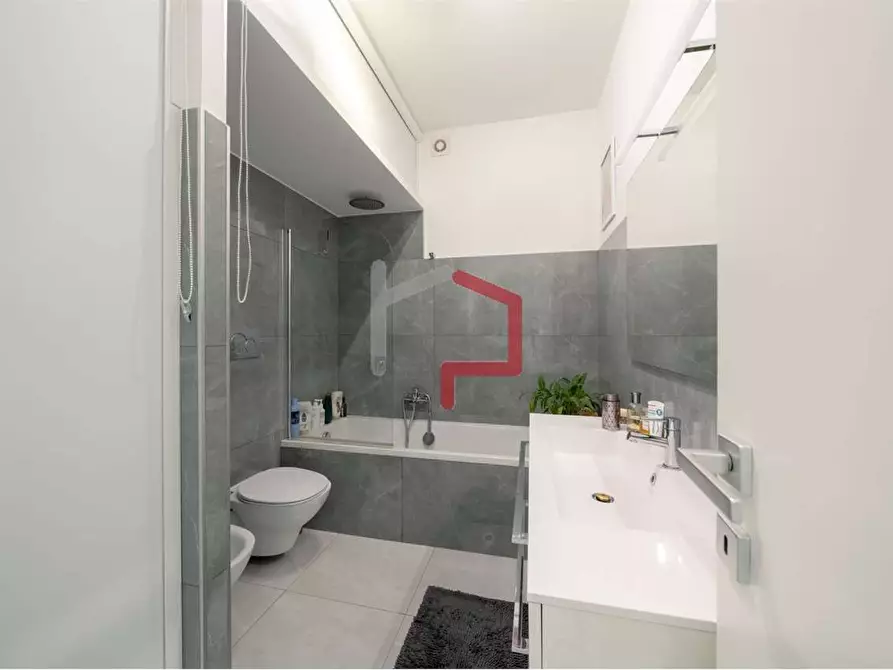 Immagine 10 di Quadrilocale in vendita  in via Orazio  a Bolzano