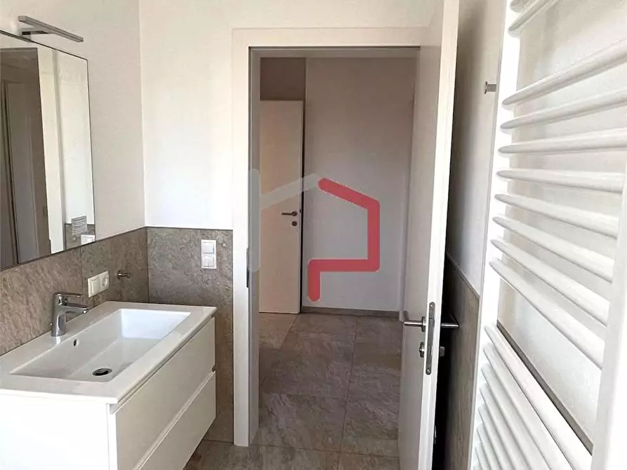 Immagine 8 di Trilocale in vendita  in via Enrico Toti  a Merano .Meran.