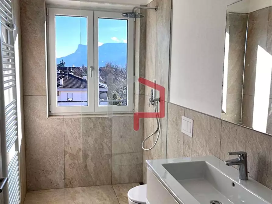 Immagine 7 di Trilocale in vendita  in via Enrico Toti  a Merano .Meran.