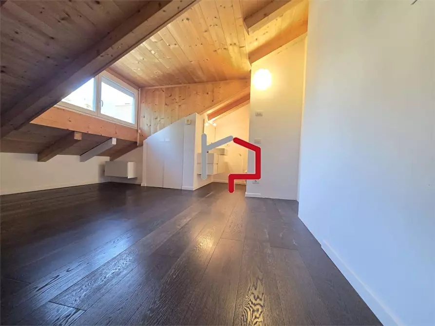 Immagine 14 di Quadrilocale in vendita  in Via Manci a Bolzano