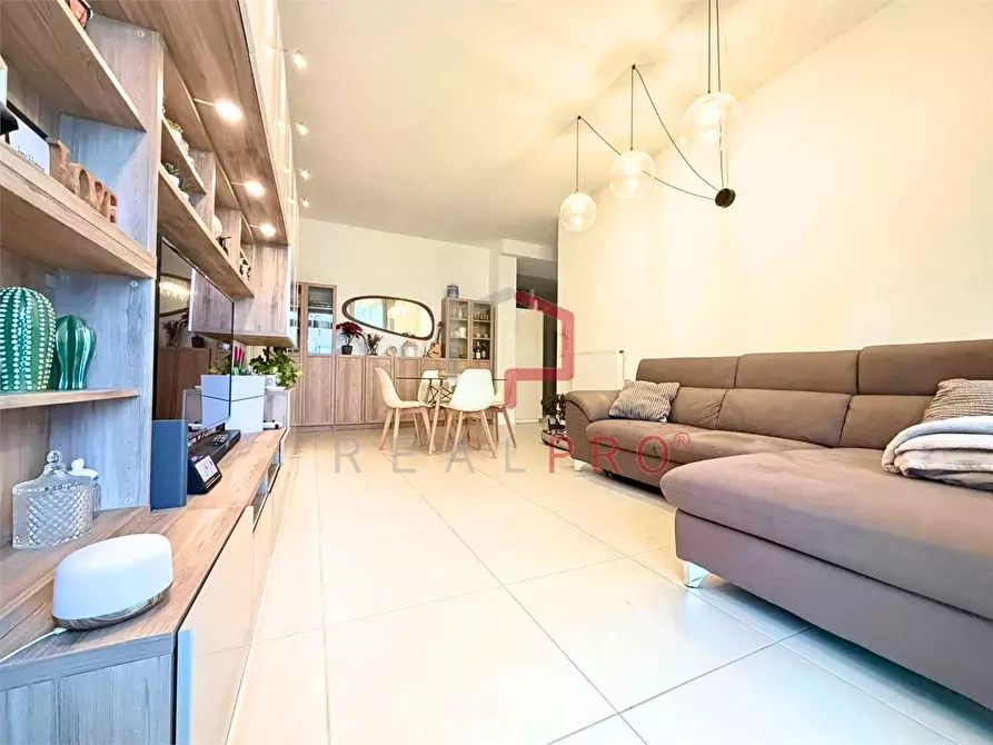 Immagine 2 di Trilocale in vendita  in Via C. Augusta  a Bolzano