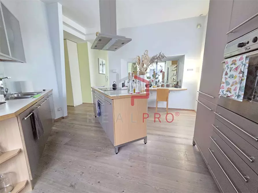 Immagine 4 di Trilocale in vendita  in via Cavour 1 a Bolzano