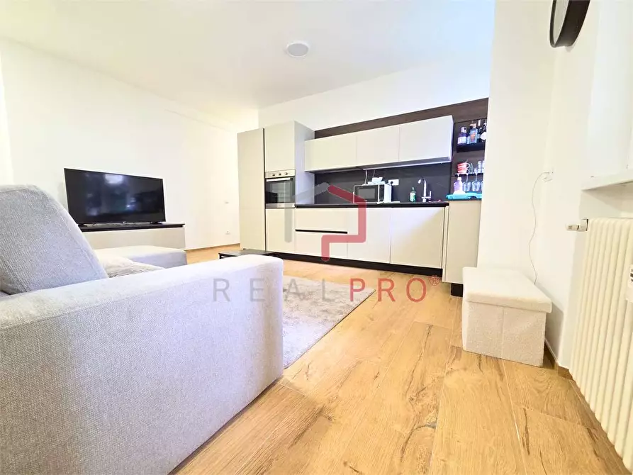 Immagine 3 di Trilocale in vendita  in via Palermo  a Bolzano