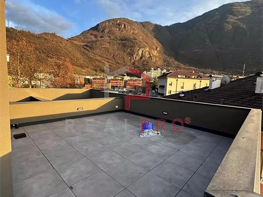 Immagine 2 di Attico in vendita  in Via C. Augusta 2 a Bolzano