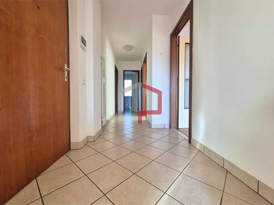 Immagine 8 di Quadrilocale in vendita  in via Capri 44 a Bolzano