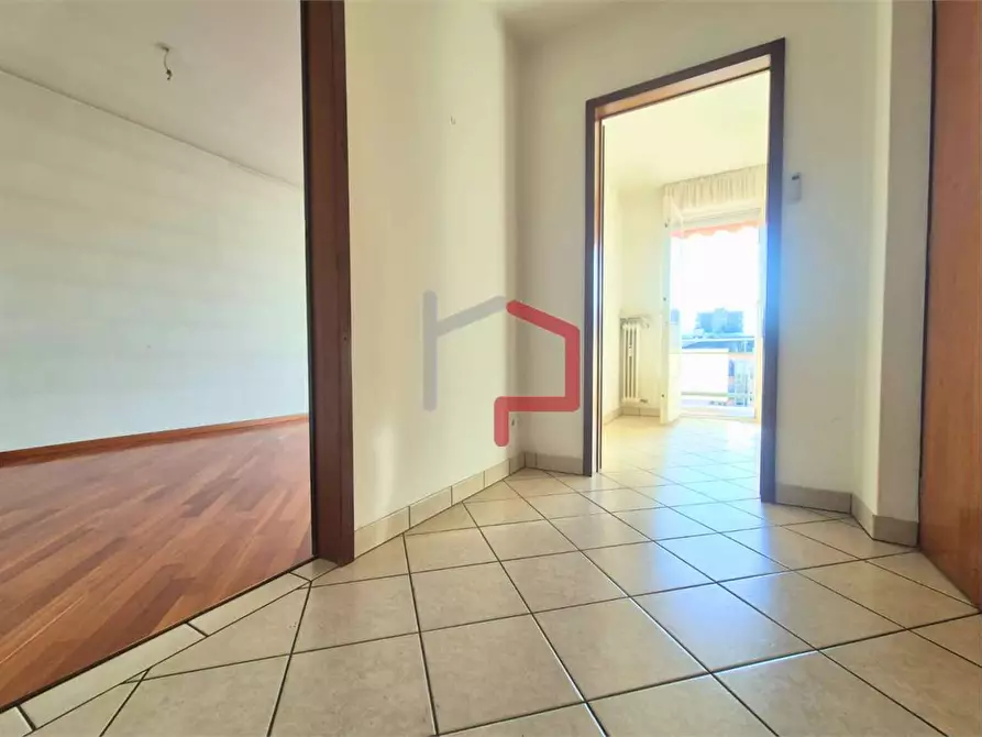 Immagine 9 di Quadrilocale in vendita  in via Capri 44 a Bolzano