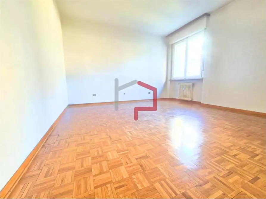 Immagine 3 di Quadrilocale in vendita  in via Capri 44 a Bolzano