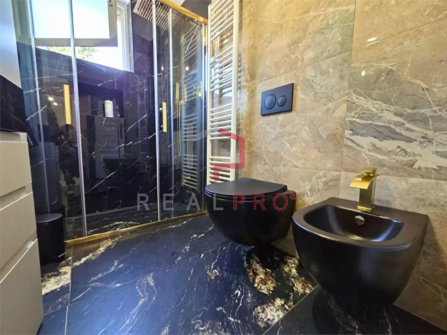 Immagine 9 di Quadrilocale in vendita  in via Visitazione  a Bolzano