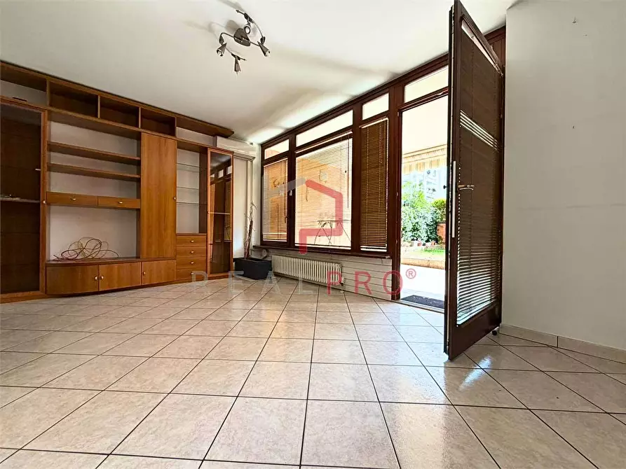 Immagine 5 di Trilocale in vendita  in Via Druso  a Bolzano