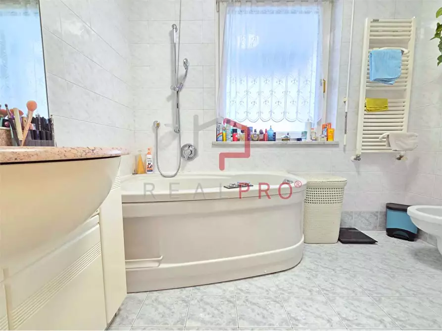 Immagine 7 di Quadrilocale in vendita  in Via Positano a Bolzano