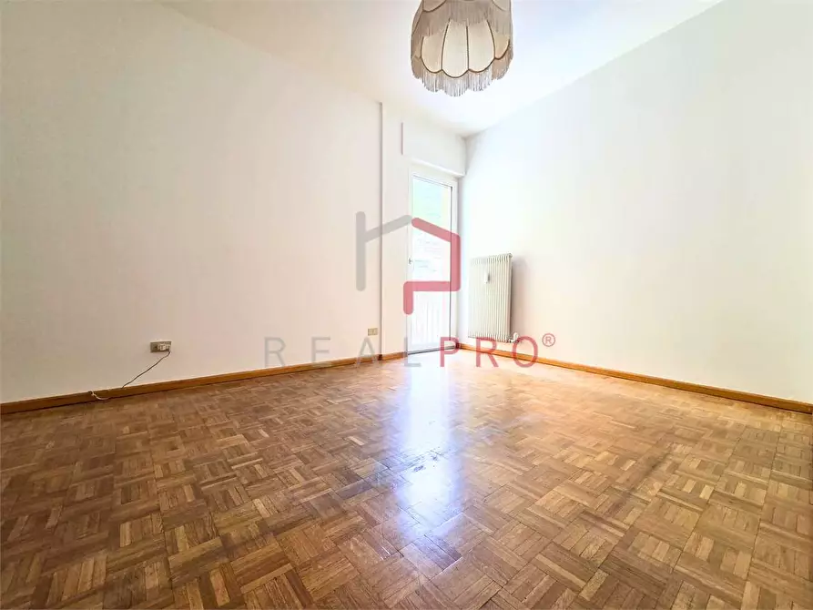 Immagine 4 di Quadrilocale in vendita  in Via Brennero  a Bolzano