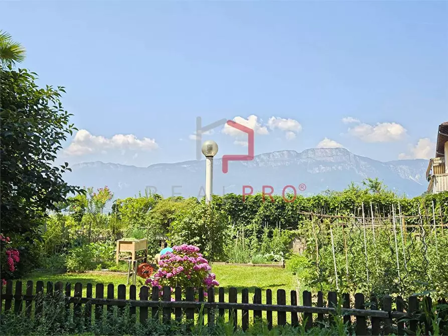 Immagine 15 di Quadrilocale in vendita  in via Eisenkeller  a Bolzano