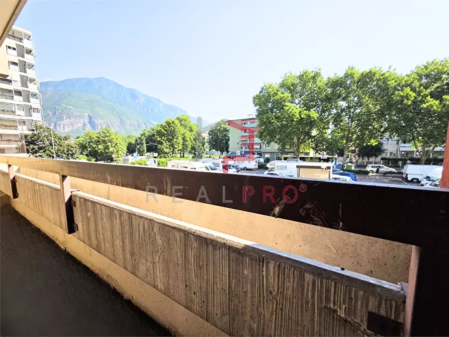 Immagine 2 di Quadrilocale in vendita  in Via Resia  a Bolzano