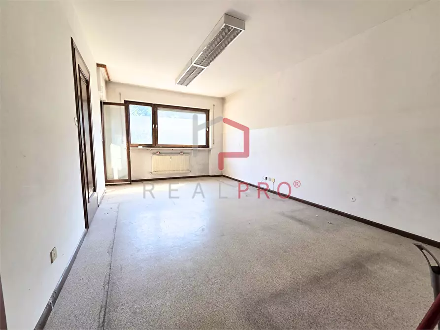 Immagine 5 di Quadrilocale in vendita  in Via Resia  a Bolzano