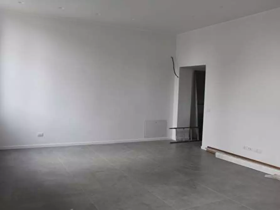 Immagine 4 di Ufficio in affitto  in Via Miani a Busto Arsizio