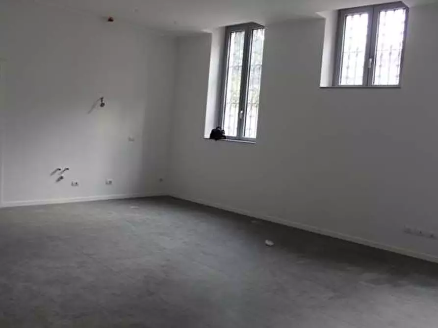 Immagine 6 di Ufficio in affitto  in Via Miani a Busto Arsizio